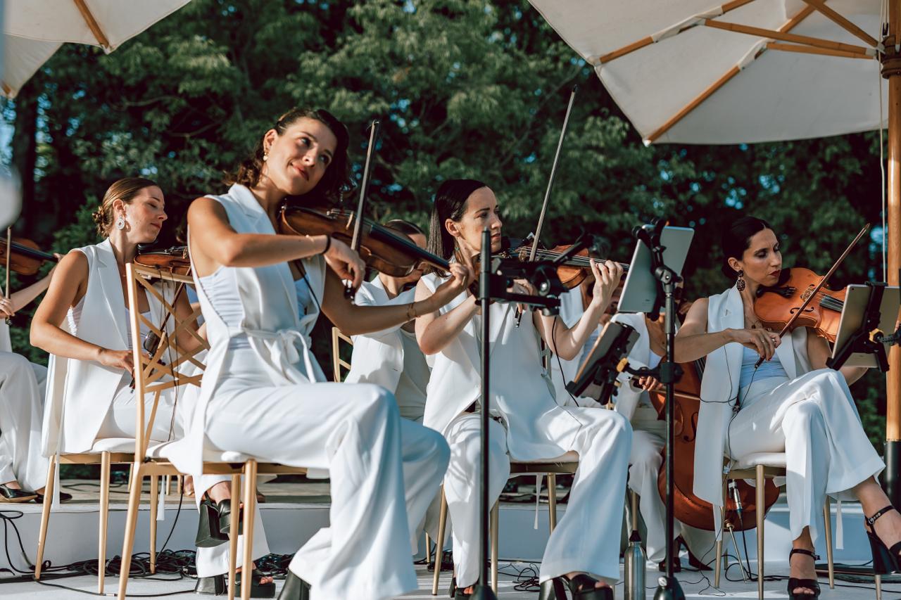 Les Cordes — Rose Music